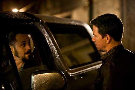 Mark Wahlberg and Giovanni Ribisi in Contraband